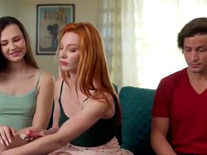 Stiefschwester bestand darauf, Undress Poker zu spielen