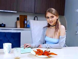 Die hübsche Zarina ist ein in Großbritannien geborenes