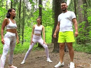 Buttplug-Liebhaber gehen joggen, bevor sie einen doppelten Blowjob