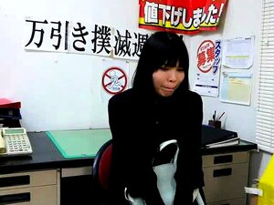 Aasialainen japanilainen amatööri omaa syväkurkun