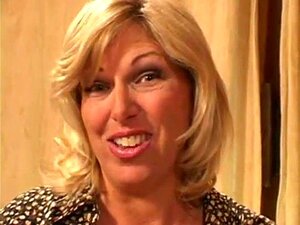 Casting de la blonde mature - Baise anale