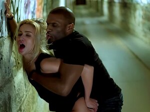 BLACKEDRAW Zwei Blondinen ficken zwei dominante BBCs nach einer Nacht