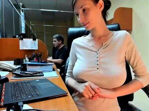 ερασιτέχνης xjessigirlx δείχνει τα βυζιά