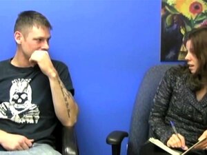 Faith Loves demütigt dumme Jungs, Faith hat einen Service gestartet,