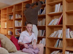 Babes - Testen des Professors, Kacey Lane