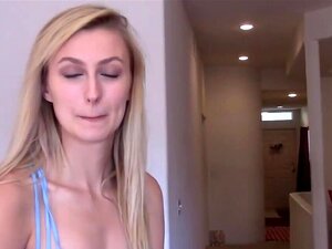 Atemberaubende blonde Maklerschrauben für Geld