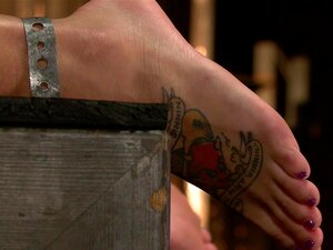 Bonnie Rotten Unkontrollierbare Squirting-Orgasmen, Bonnie ist zurück