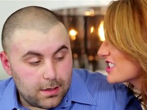 Домаћица јебе црни курац