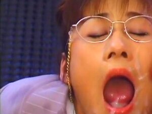 Japanisches Bukkake-Sperma-im-Mund-Gokkun unzensiert,