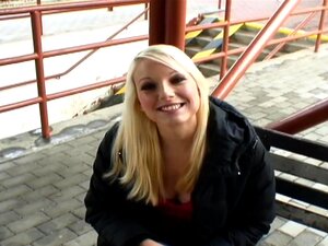 Kate schaut Pornos, Robert läuft herum und ihm ist kalt, aber wie