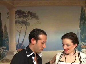 Französische reife Immobilienmaklerin bedeutet sodomisiert und