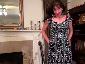 USAwives Reife Lady Penny Jones spielt mit