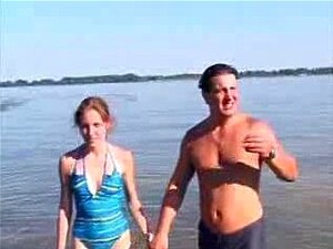 Nude Beach - Klassisch - Kleine Titten Rothaarige CIM Facial