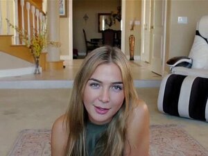 Плавуша гласно стење док је полубрат