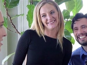 Extremes Paar fesselt ihre Hausfrau. Heiße blonde Ehefrau Mona Wales