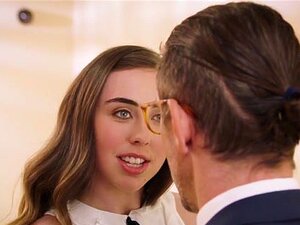 TUSHY Straight-A Student Loves Anal. Lexi finalmente admite seus
