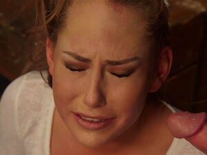 Der verheiratete Bill Bailey fesselt die heiße brünette Nanny Carter