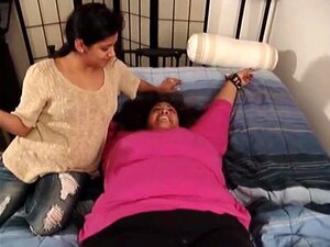 Kitzeln große Füße