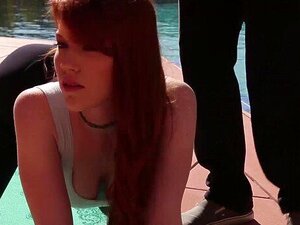 EroticaX Sperma auf der Muschi einer haarigen Rothaarigen