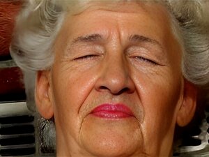 Hier spritzt Oma ab