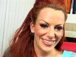 Älterer roter Kopf mit RIESIGEN Titten