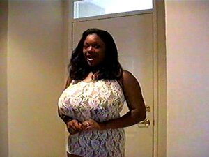 BBW schwarze große Titten busty Dessous