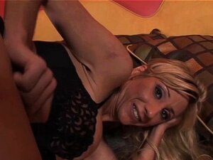Sexe avec une bombe à gros seins