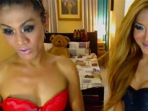 Pinay Shemales spielen dreckig