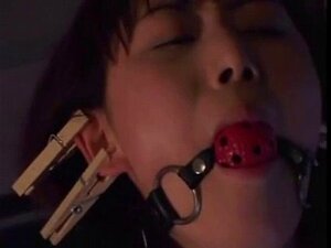 Kleidung Pinning & Flogging A Japanese OL. Kleidung Pinning & Flogging