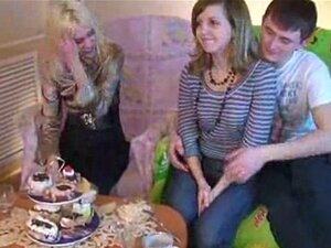 Erlebe in diesem heißen Video, wie zwei heiße Schnitten sich