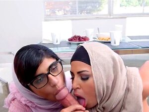 Stiefmutter Julianna Vega und Mia Khalifa kommen