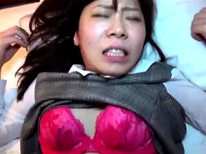 Amatööri aasialainen japanilainen anaalicreampie