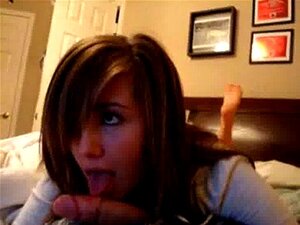 Freundin spricht, während sie Schwanz lutscht (brauche einen Namen)