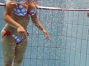 UnderwaterShow Video: Iva Brizgina und Paulinka