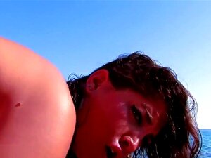 Grosse Titten, Beach Babes und versaute Sexszenen! Sehen Sie sich