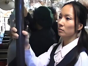 Japanisches OL-Grapschen im Bus TEIL 1 - Mehr Auf