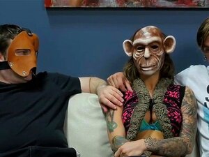 Sexy Nymphomanin wurde in die Arschloch-Asyl für eine harte Therapie