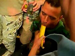 Gruppo gay gratuito anale per la prima volta Dozzine di tizi si danno
