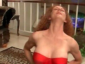Reife Minx Annie Body gibt den besten Blowjob aller Zeiten