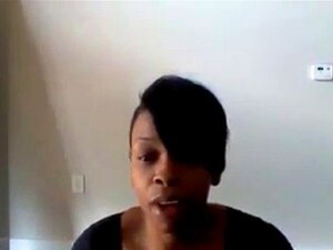 Schwarze Schlampe mit großem Arsch