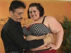 grote mooie vrouw gal met oude kerel,