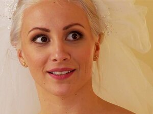 Punishbox - Blonde Braut wird zu Hause erwischt