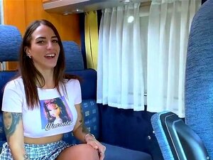 Sacha e Medusa dividem um pau em uma viagem de carro 720P 2021 Vhq