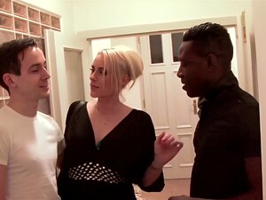 Oudere vrouw schroeven met een ebony guy naar neuken haar hardcore