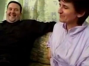 Hängende Titten, behaarte kleine Oma Gangbang