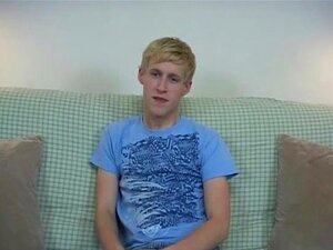 La bionda Aiden si masturba porno gay parte 3