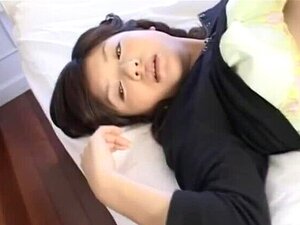 Momo Natsukawa Unzensiertes Hardcore-Video mit Schlucken,