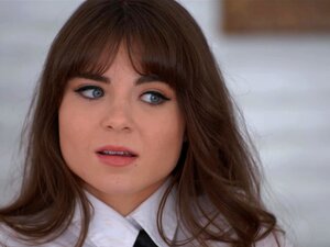 Brunette söpöläinen Megan Marx saa kyytiä isoisäpuoleltaan