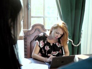 Heet oud en vers trio seks tijdens een sollicitatiegesprek