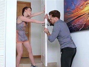 FamilyStrokes - Arschloch-Stiefbruder fickt Stiefschwester Athena